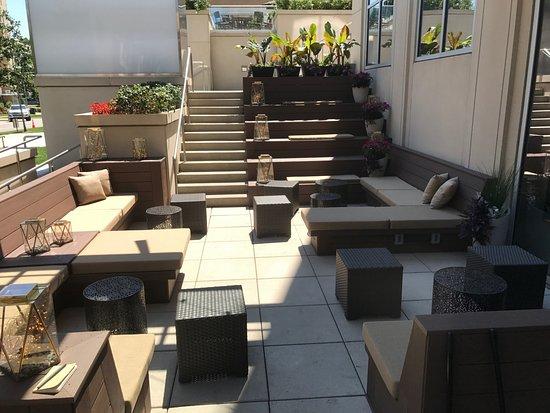 The Monarch Cocktail Bar & Lounge